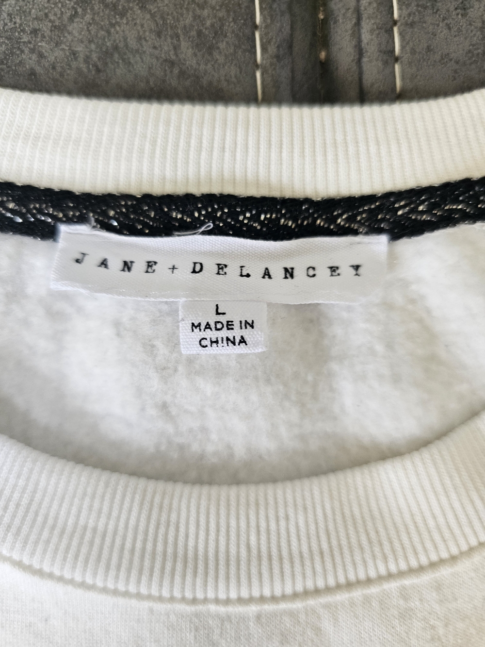 Jane and Delancey White Los Angeles Graphic Crewneck Sweatshirt Women's Large - Picture 3 of 4
